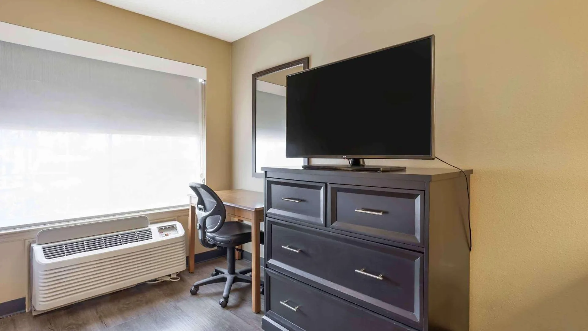 Extended Stay America Suites - Meadowlands - East Rutherford Hotel