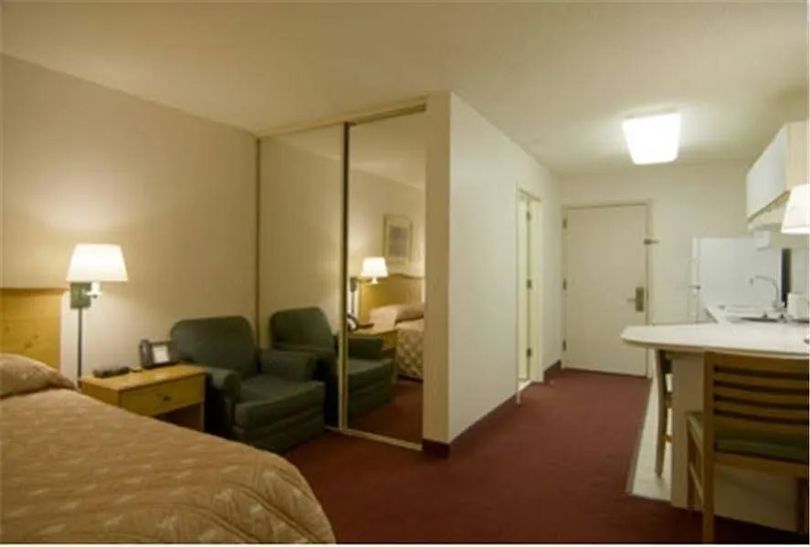Extended Stay America Suites - Meadowlands - East Rutherford 2*,