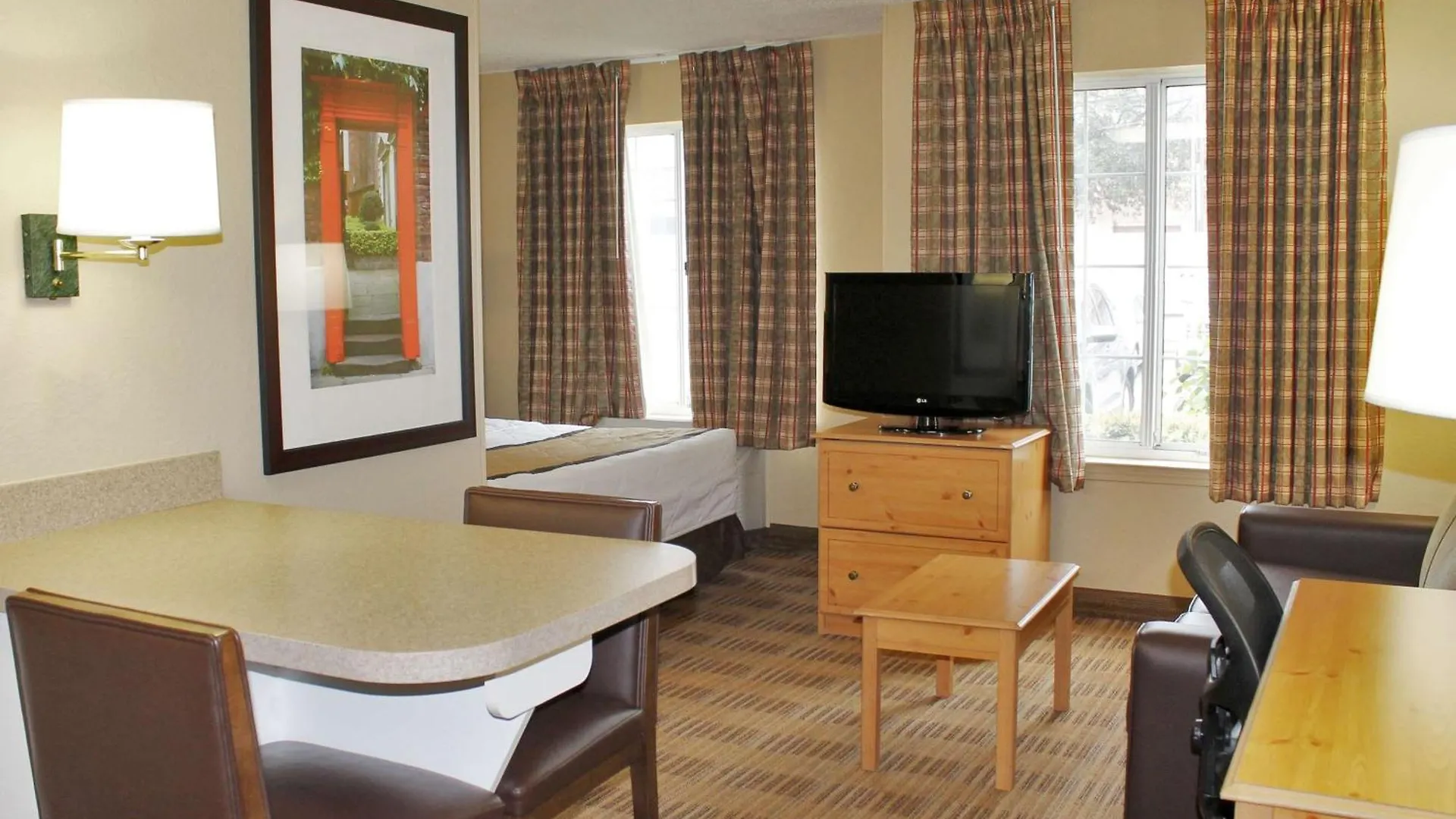 Extended Stay America Suites - Meadowlands - East Rutherford Hotel